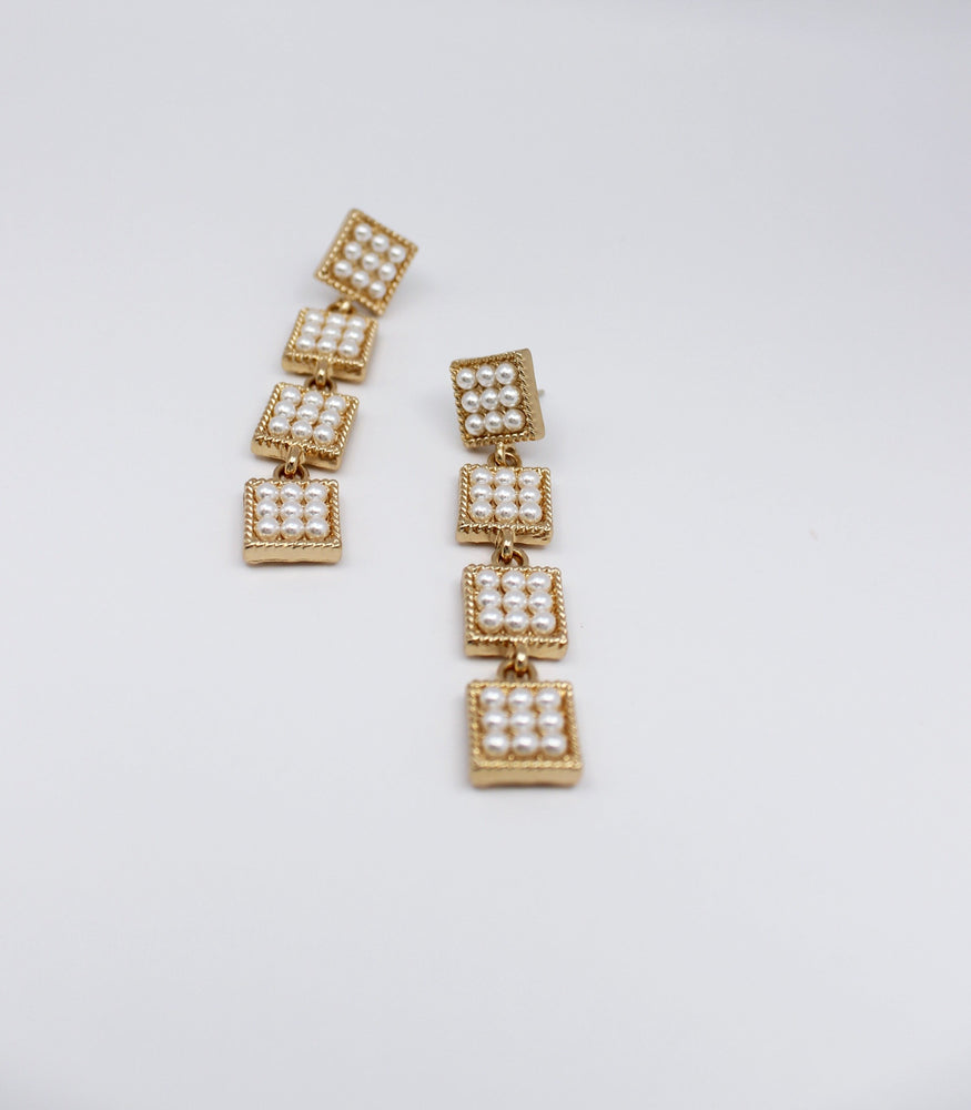 simple seed bead earrings	